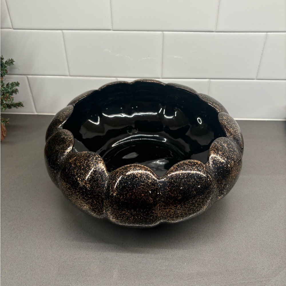 22k Black Gold Splattered Dish